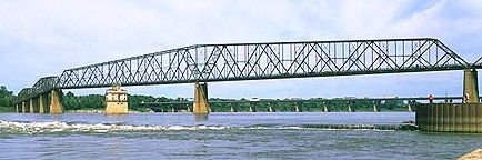 Chain of Rocks Bridge